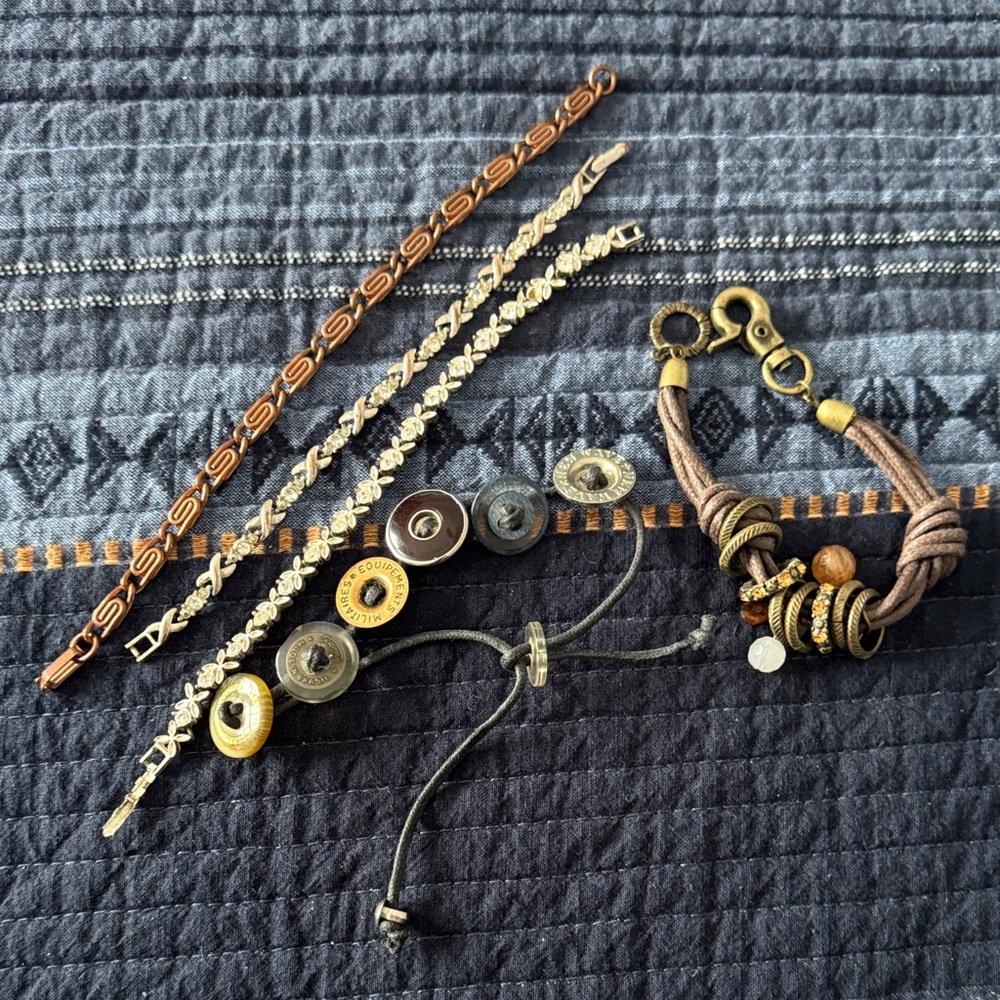 Bracelet Lot